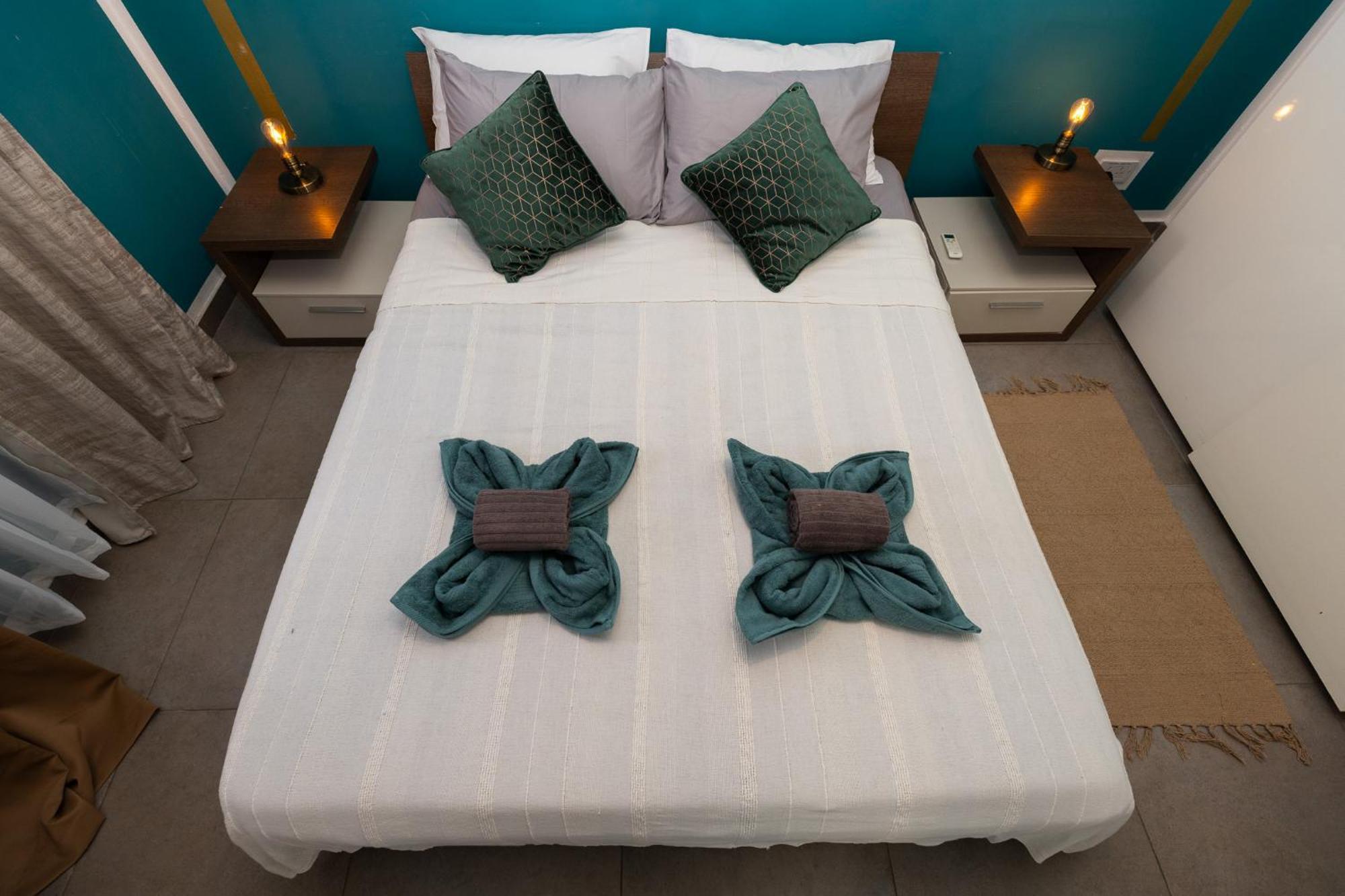 Pinewood Apartment Saint Julian's Ngoại thất bức ảnh
