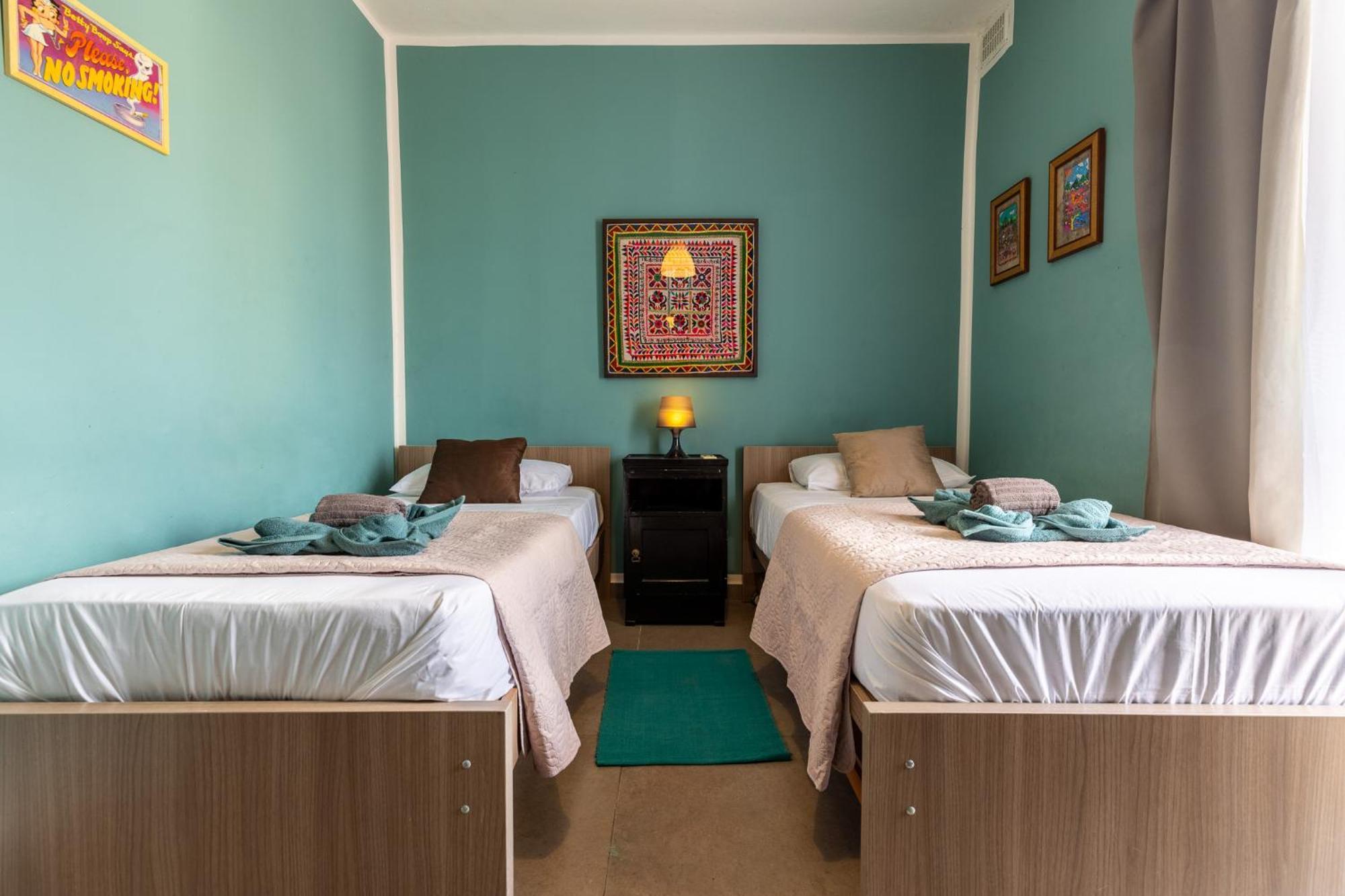 Pinewood Apartment Saint Julian's Ngoại thất bức ảnh