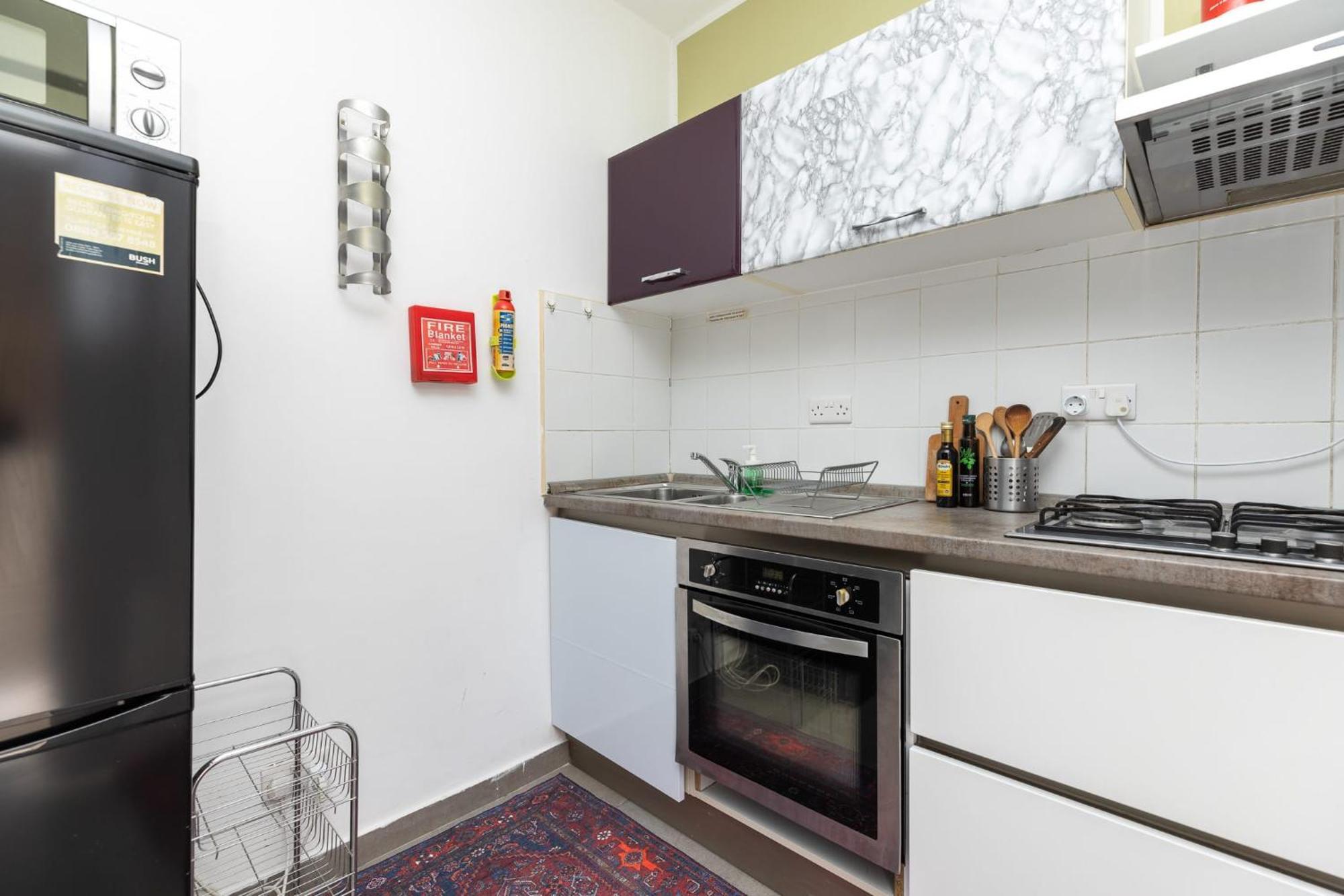 Pinewood Apartment Saint Julian's Ngoại thất bức ảnh
