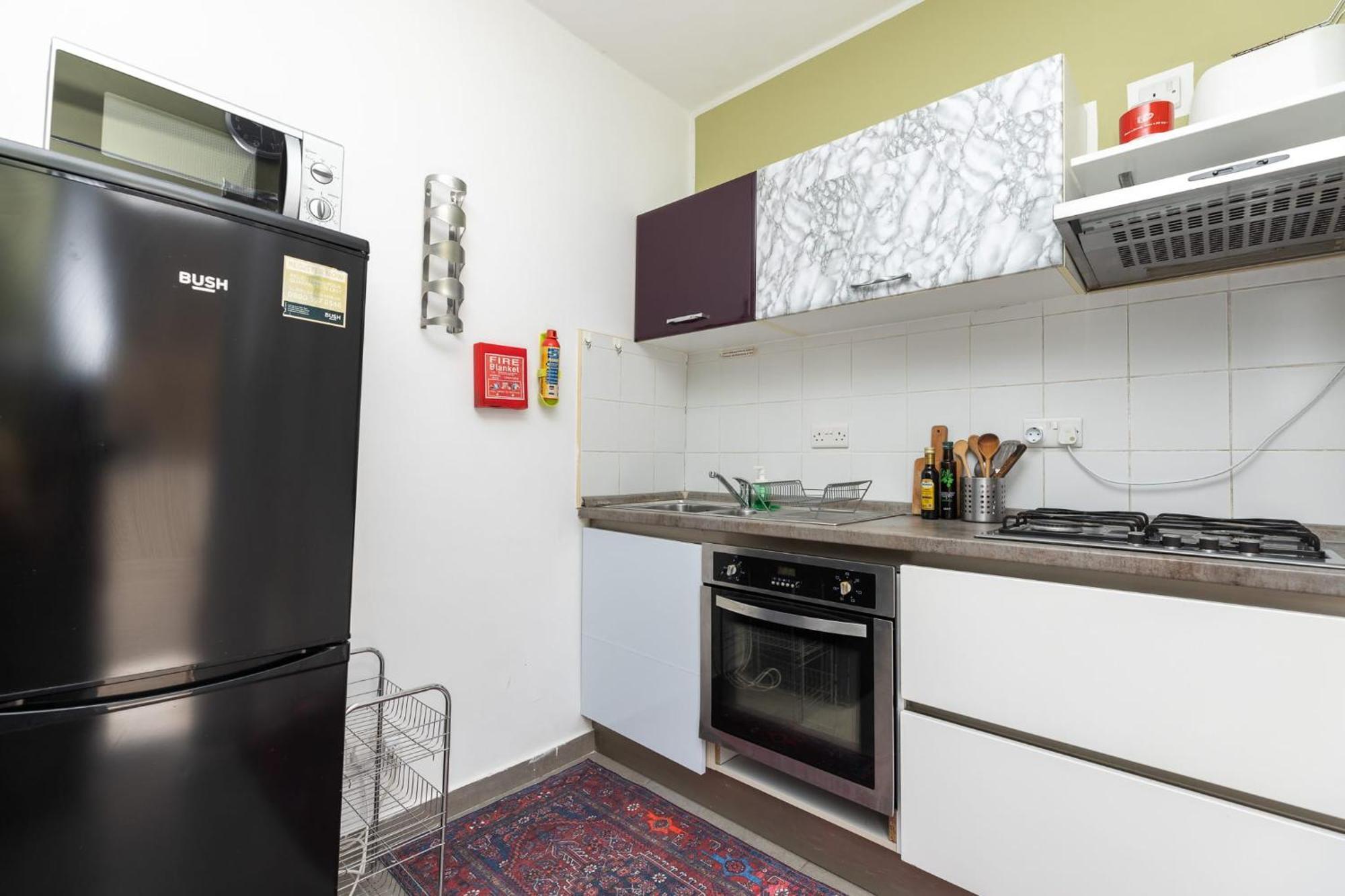 Pinewood Apartment Saint Julian's Ngoại thất bức ảnh