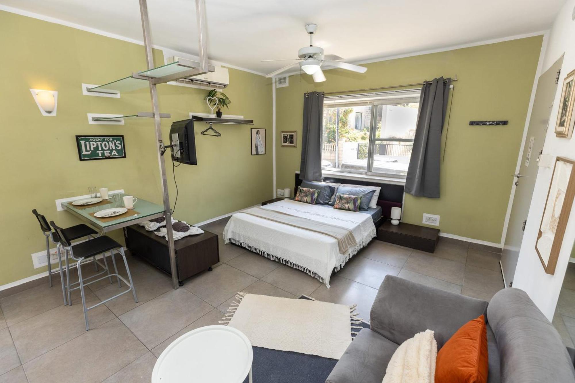 Pinewood Apartment Saint Julian's Ngoại thất bức ảnh