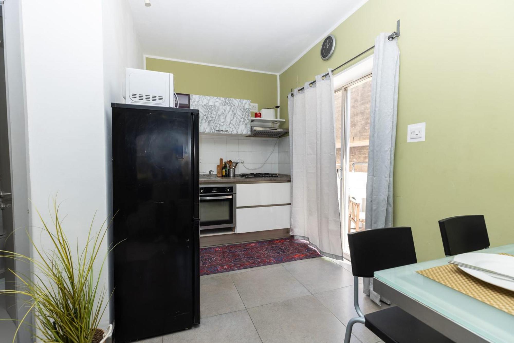 Pinewood Apartment Saint Julian's Ngoại thất bức ảnh