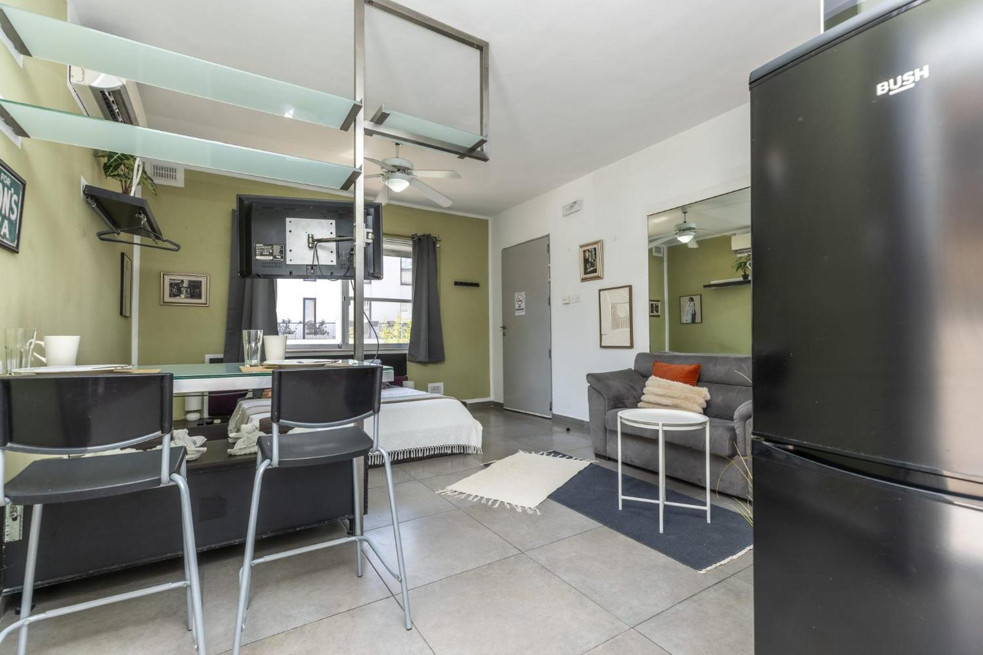 Pinewood Apartment Saint Julian's Ngoại thất bức ảnh