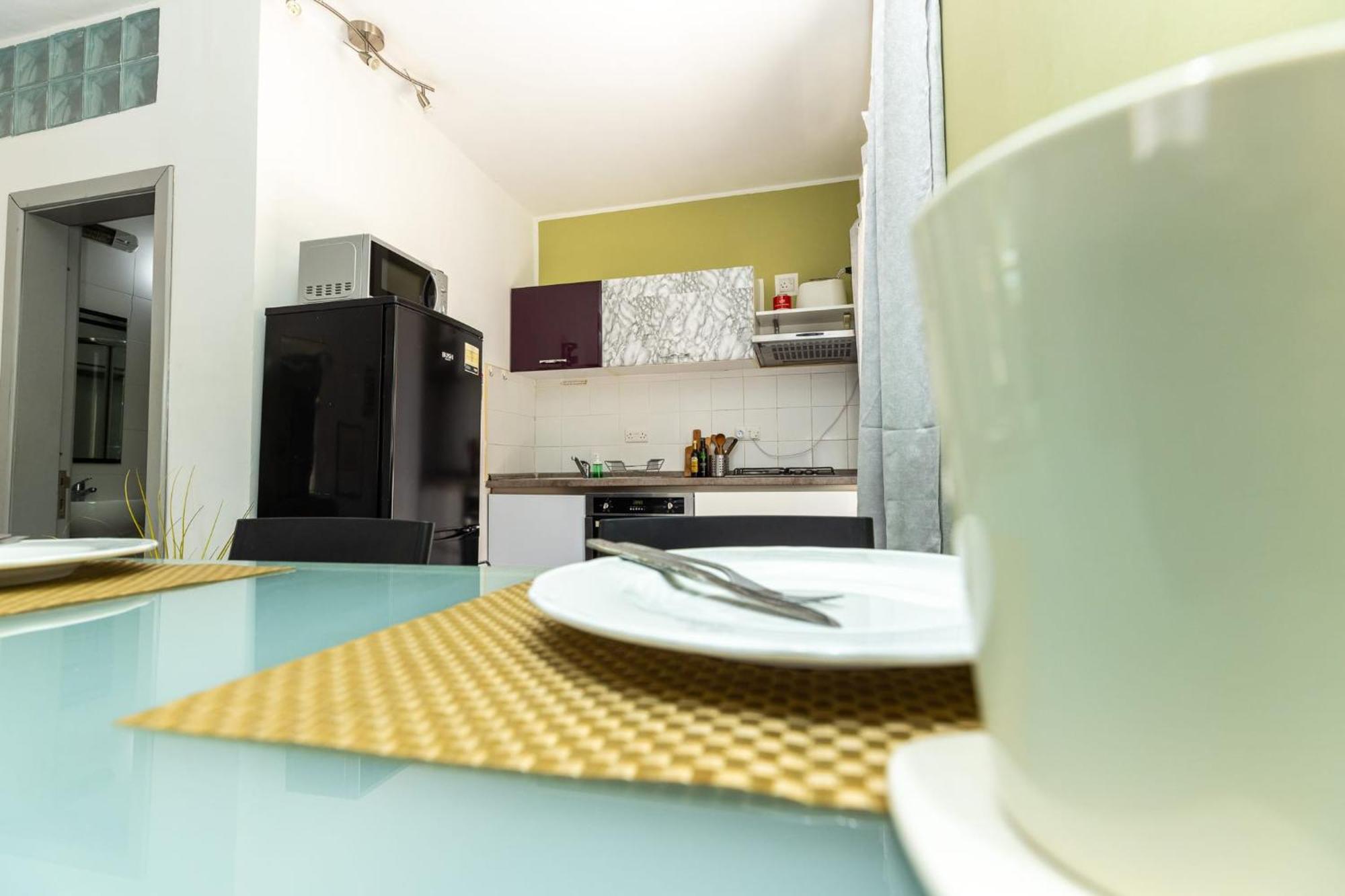 Pinewood Apartment Saint Julian's Ngoại thất bức ảnh