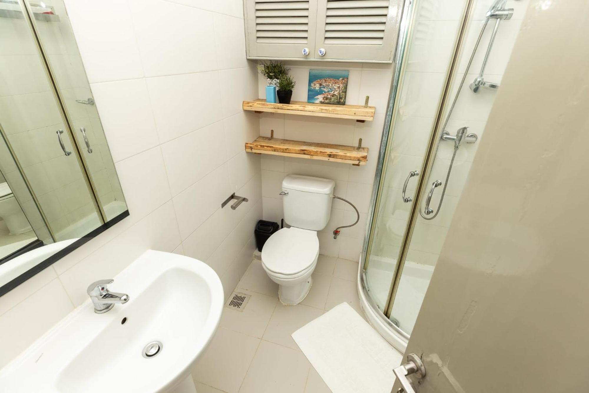 Pinewood Apartment Saint Julian's Ngoại thất bức ảnh