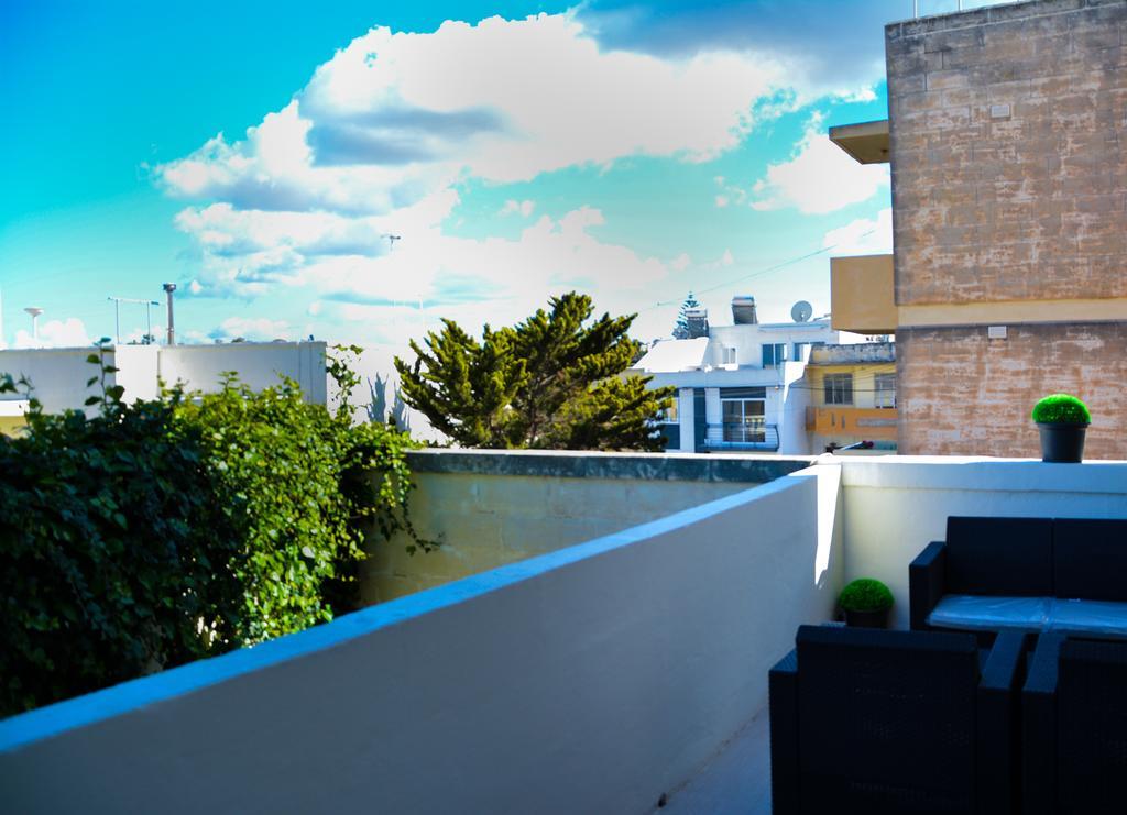 Pinewood Apartment Saint Julian's Phòng bức ảnh
